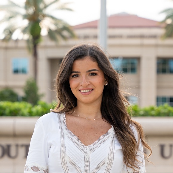 Meet your Posher, Romy - Picture 1 of 1